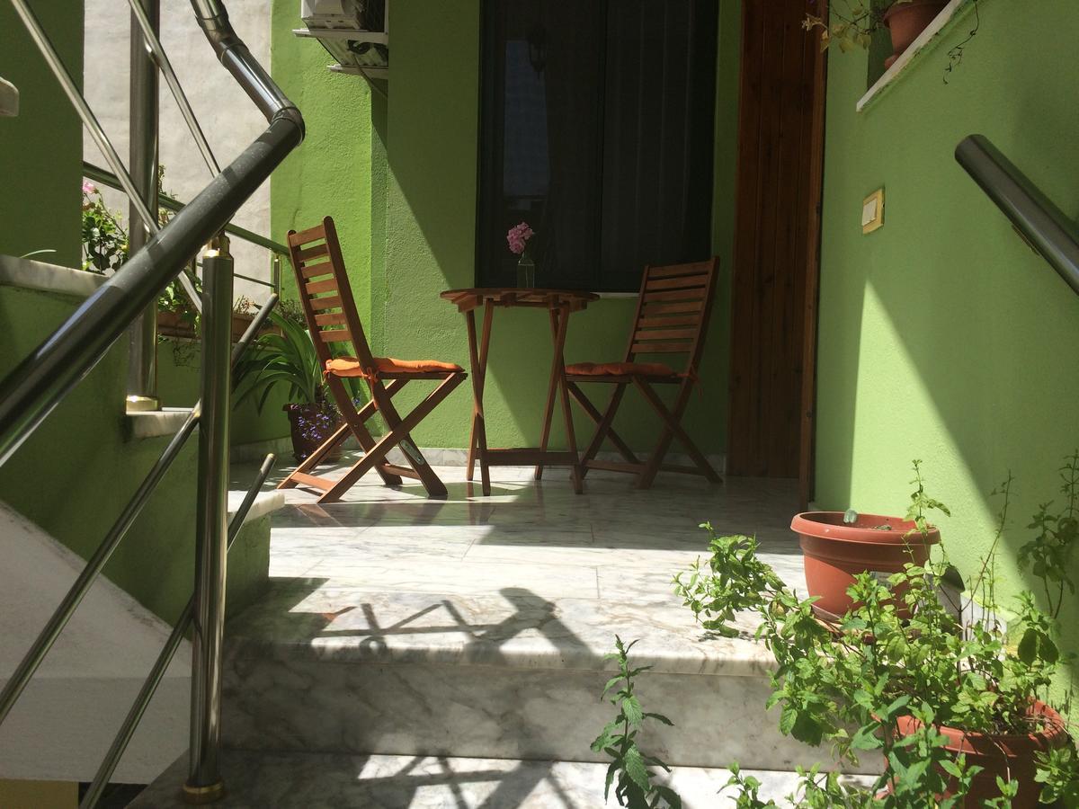 Bed and Breakfast Friends House à Tirana Extérieur photo